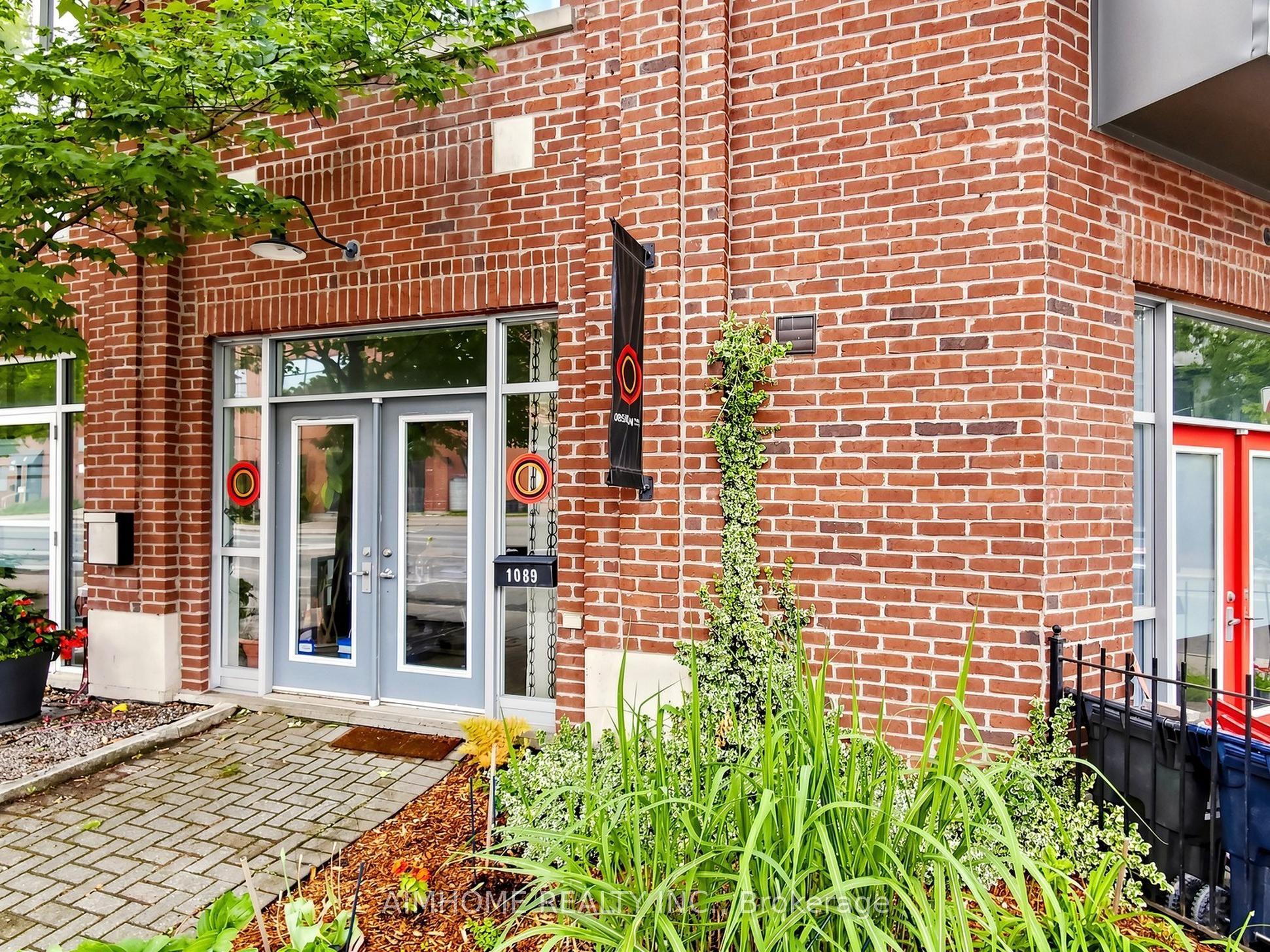 1089 Dundas Street E, Toronto, ON M4M 1R9