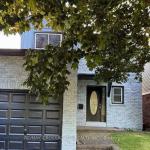 98 Kirby Crescent, Whitby, ON L1N 6Z7