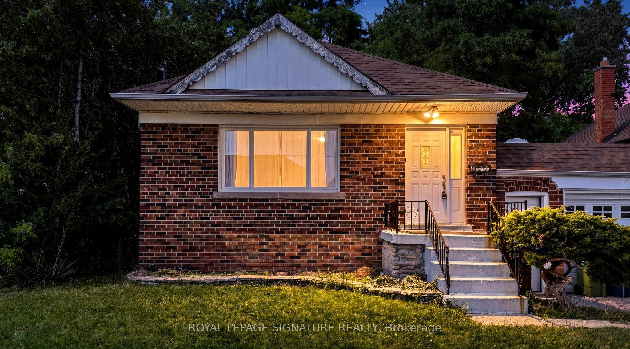 14 Valdane Drive, Toronto, ON M1L 2E9
