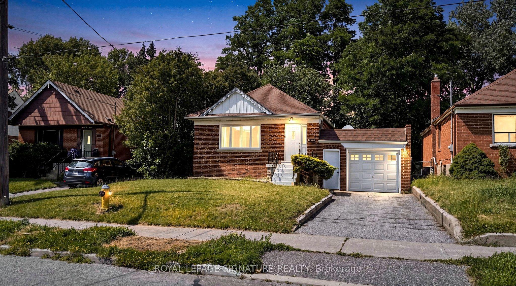 14 Valdane Drive, Toronto, ON M1L 2E9