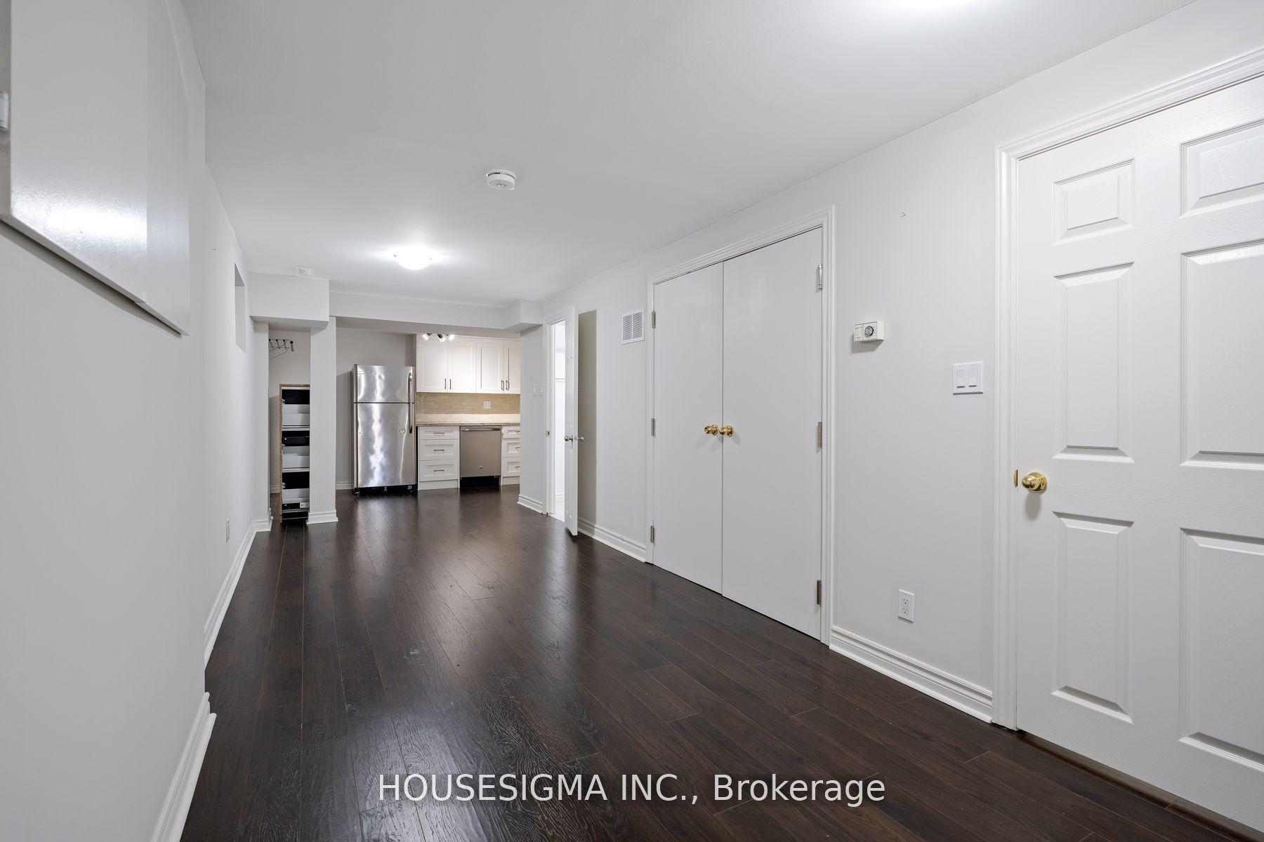 72 Redwood Avenue Lower, Toronto, ON M4L 2S6