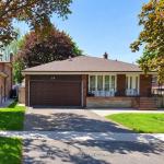14 Scotland Road Main and Upper, Toronto, ON M1S 1L6