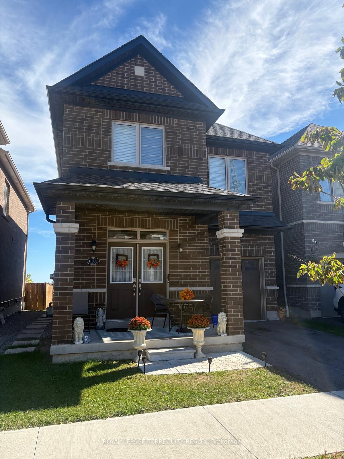 1101 Skyridge Boulevard, Pickering, ON L1X 0M8