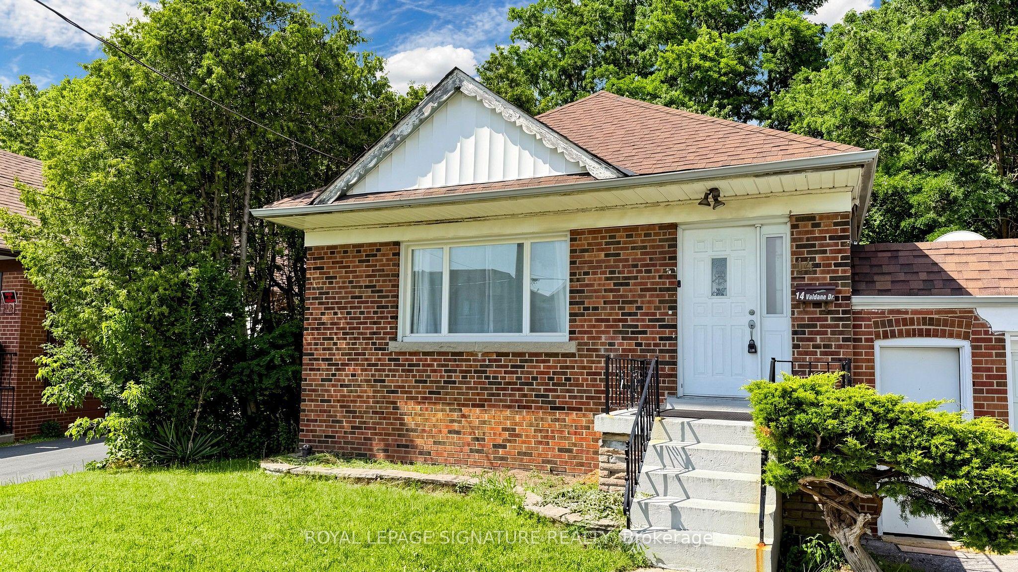 14 Valdane Drive Main, Toronto, ON M1L 2E9
