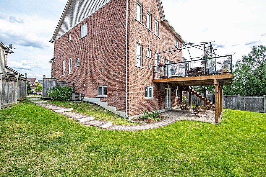 53 Rushbrooke Way Lower, Ajax, ON L1Z 2C4