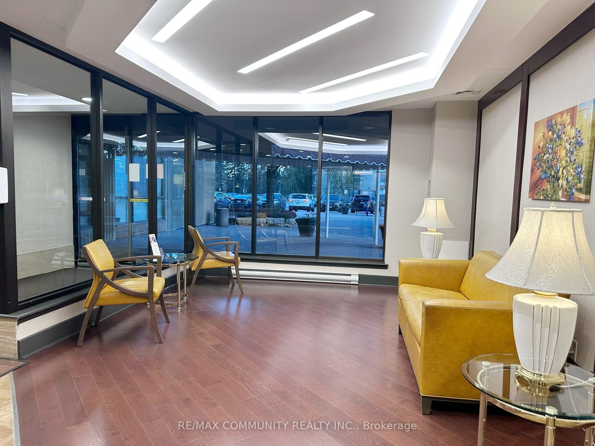 25 Bamburgh Circle 1133, Toronto, ON M1W 3W2