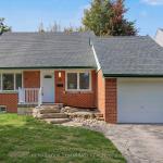 18 Robertsfield Crescent, Toronto, ON M1R 2X2