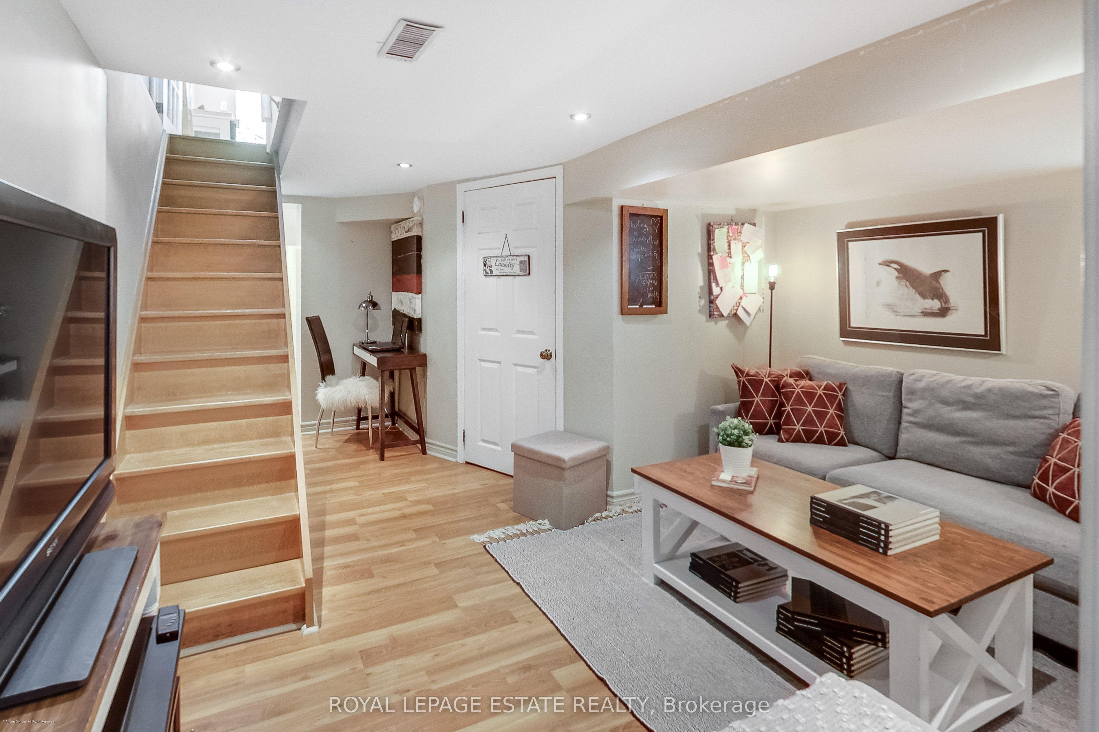 4 Linton Avenue BSMT, Toronto, ON M1N 1W6
