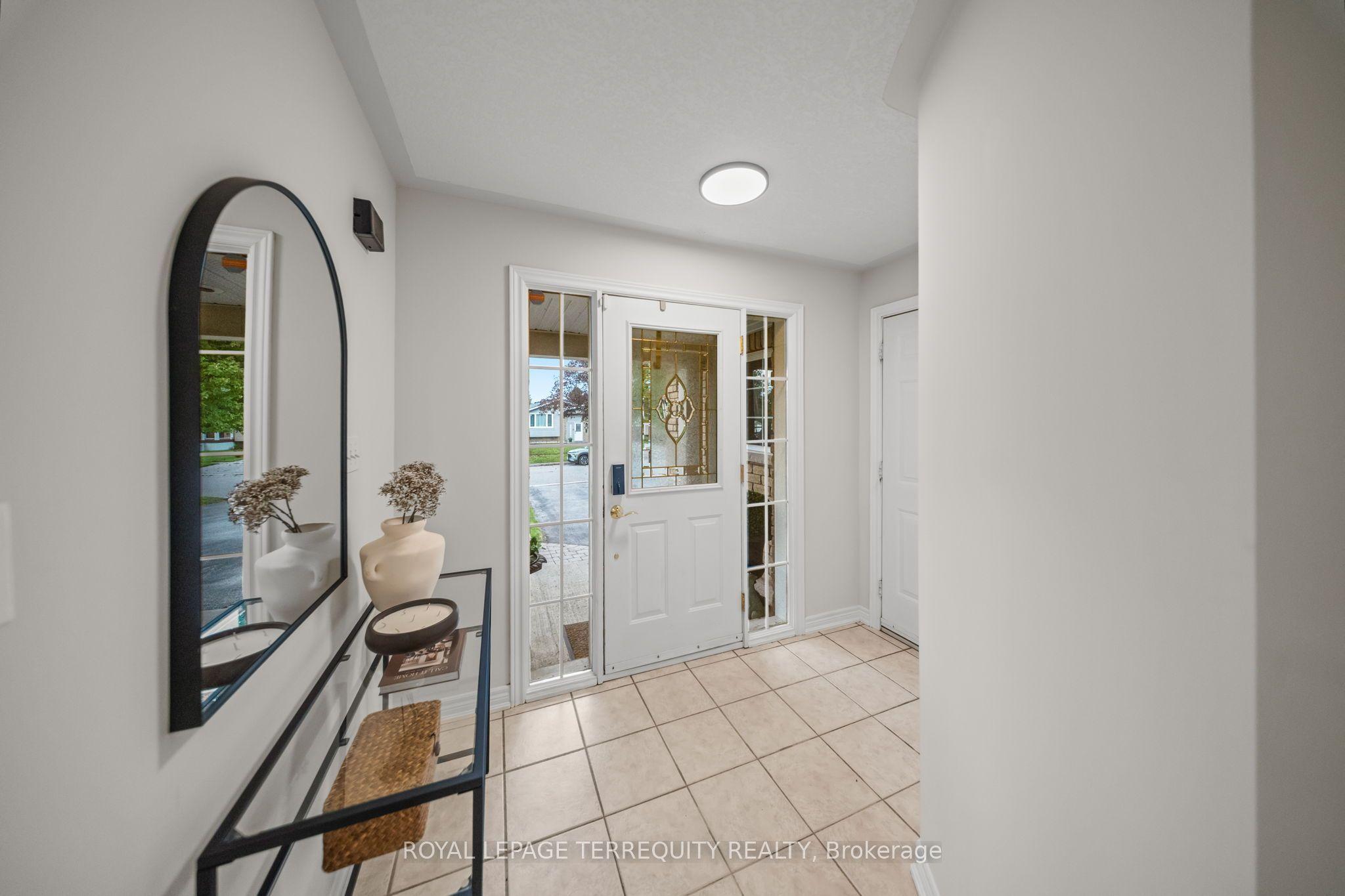 611 Capilano Crescent, Oshawa, ON L1H 7V3