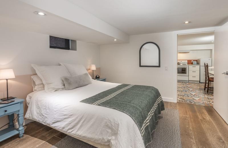 1654 Gerrard Street E Lower Level, Toronto, ON M4L 2A8