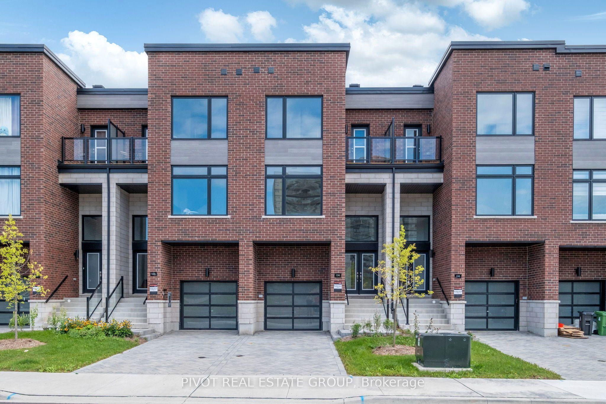 136 Danielle Moore Circle, Toronto, ON M1P 0G9
