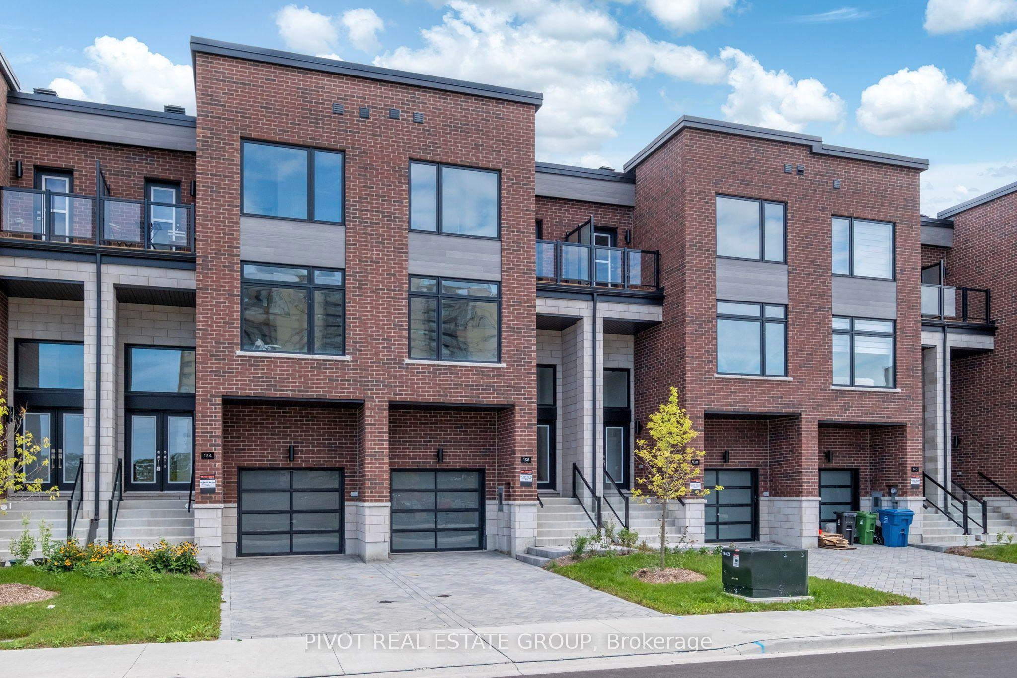 136 Danielle Moore Circle, Toronto, ON M1P 0G9