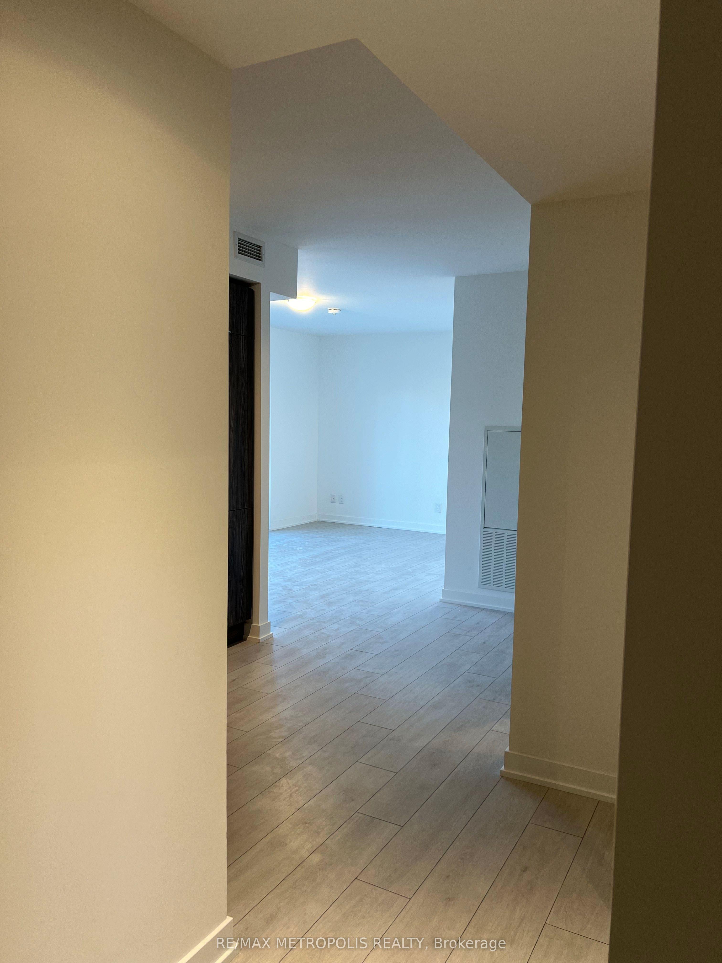 2033 Kennedy Road 2109, Toronto, ON M1T 0B9
