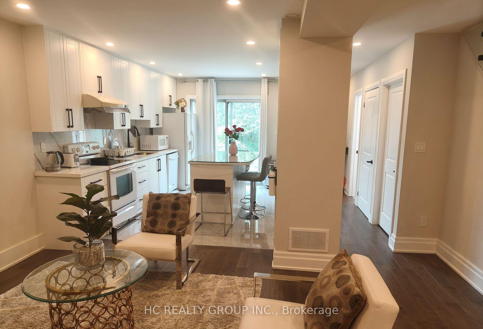 118 Courcelette Road, Toronto, ON M1N 2T2
