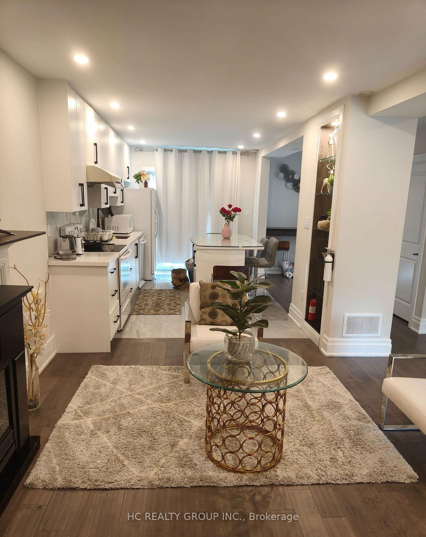 118 Courcelette Road, Toronto, ON M1N 2T2