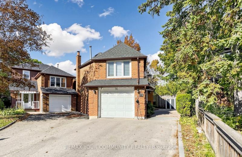 76 Deanscroft Square, Toronto, ON M1E 4W9