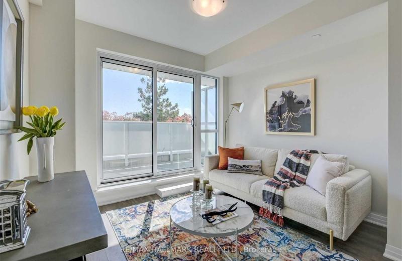 2301 Danforth Avenue 415, Toronto, ON M4C 1K5