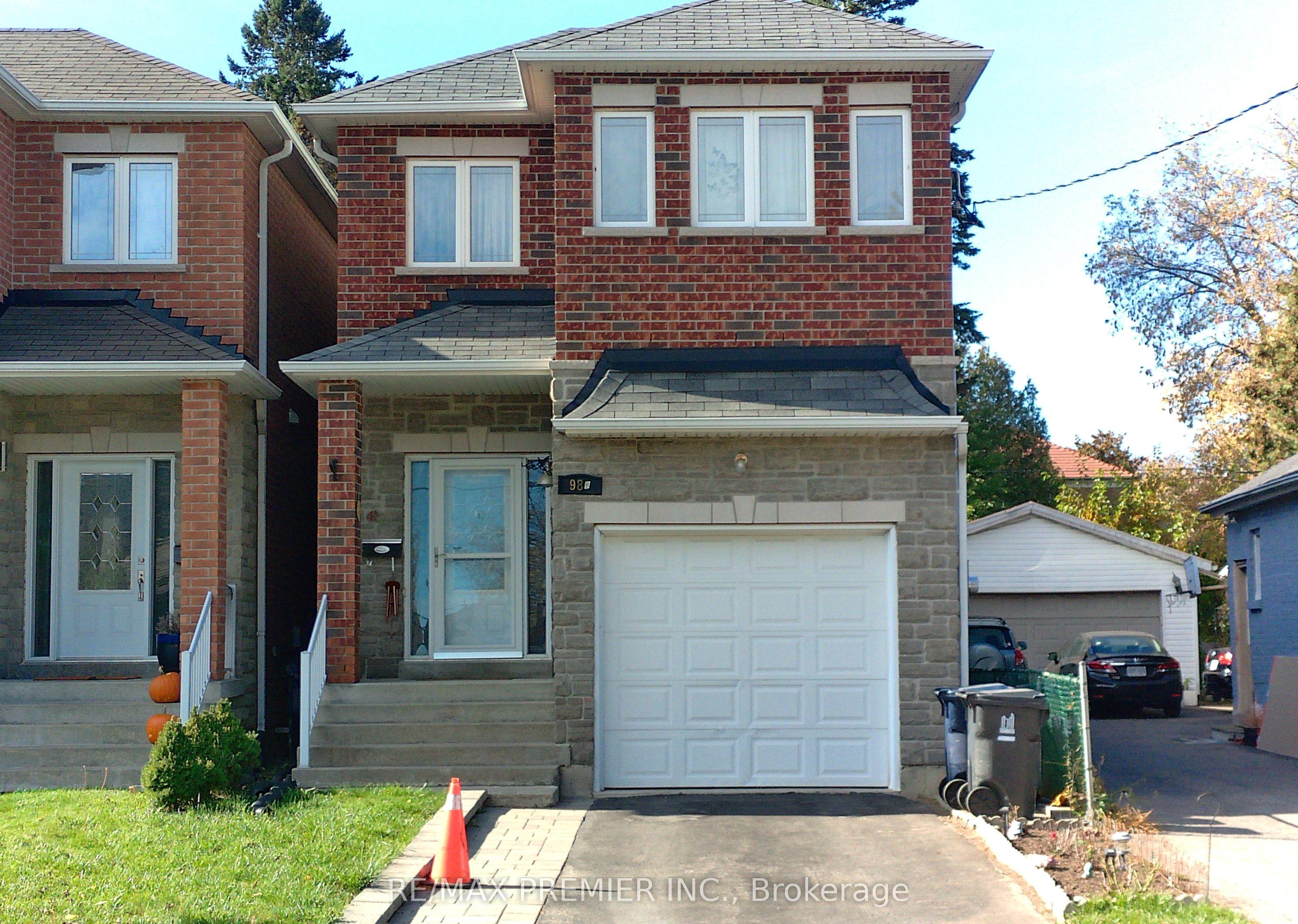 98B Heale Avenue, Toronto, ON M1N 3X8