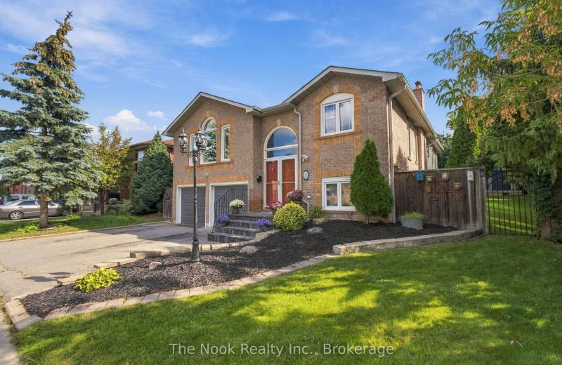 1 Inglewood Place, Whitby, ON L1N 8Z7