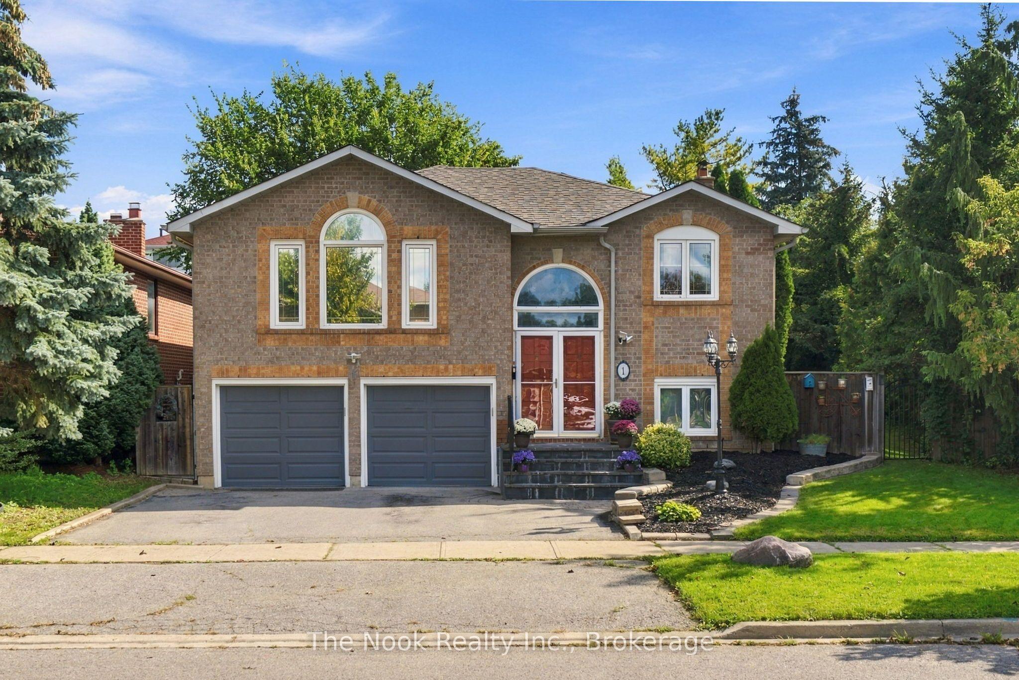 1 Inglewood Place, Whitby, ON L1N 8Z7