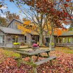 3797 Lakeshore Road, Clarington, ON L1B 1L9