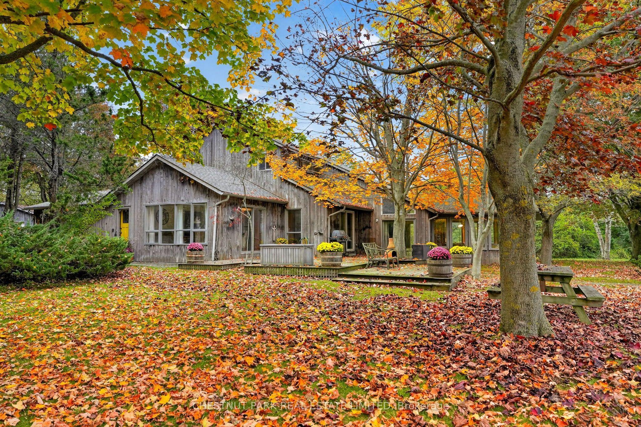 3797 Lakeshore Road, Clarington, ON L1B 1L9