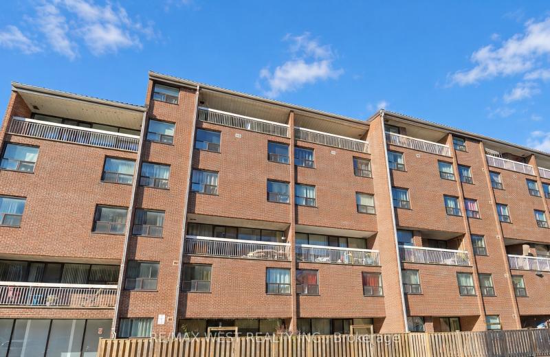 4064 Lawrence Avenue E 221C, Toronto, ON M1E 4V6