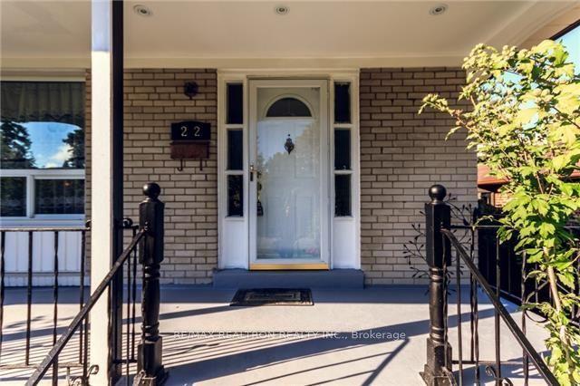 22 Griselda Crescent, Toronto, ON M1G 3P6
