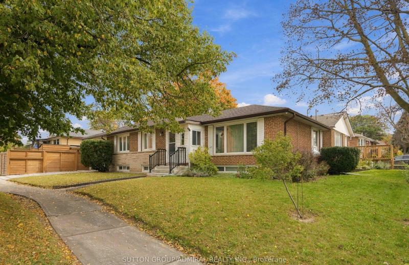11 Summerglade Drive, Toronto, ON M1S 1W8