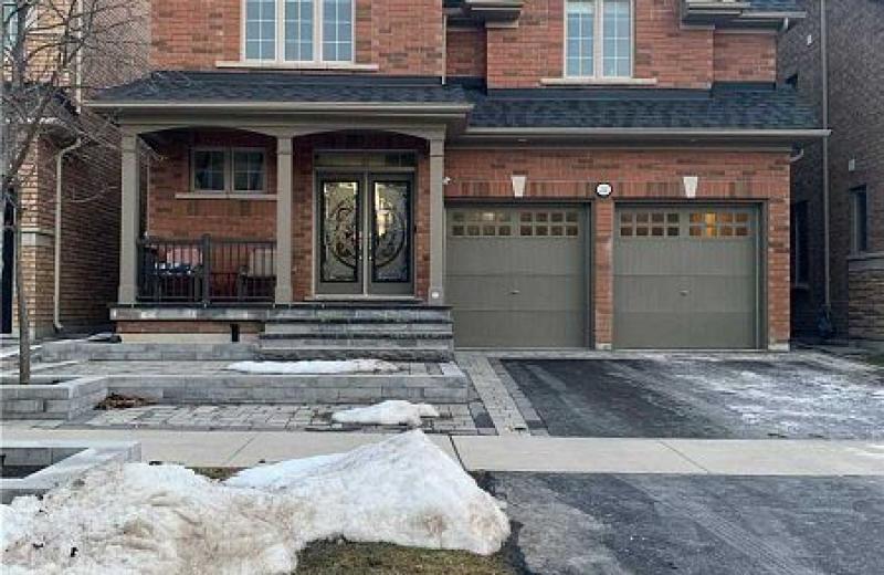2541 Snow Knight Drive, Oshawa, ON L1L 0K2