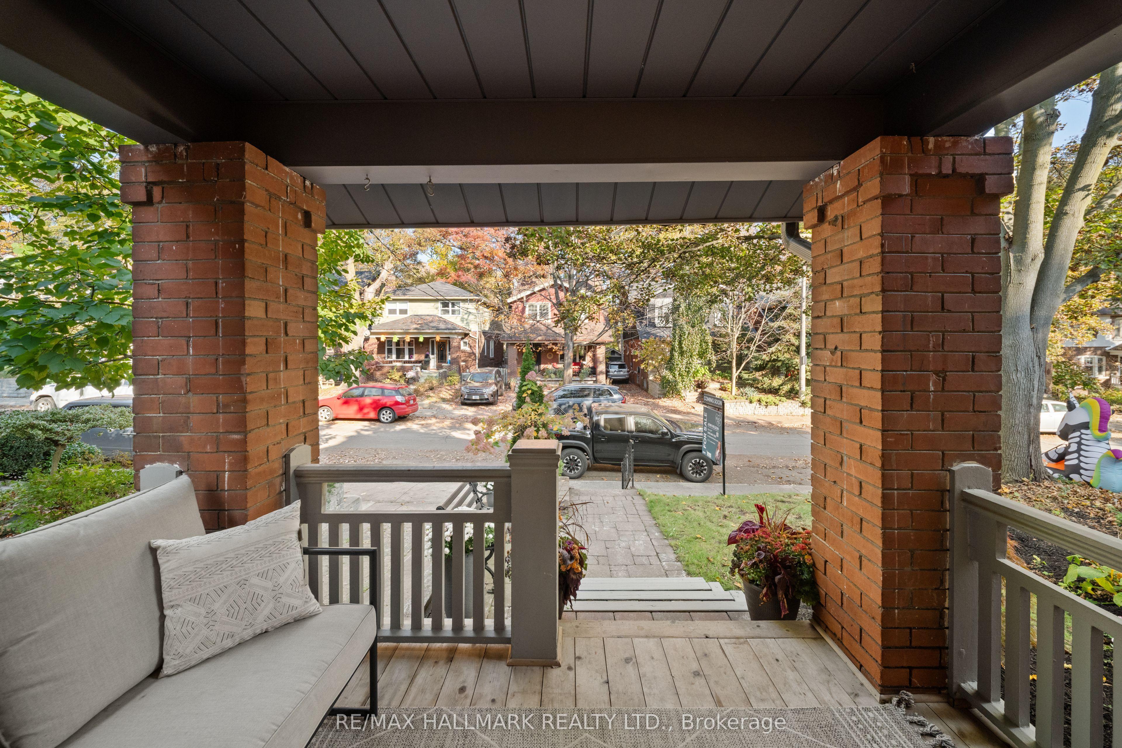34 Highcroft Road, Toronto, ON M4L 3G2