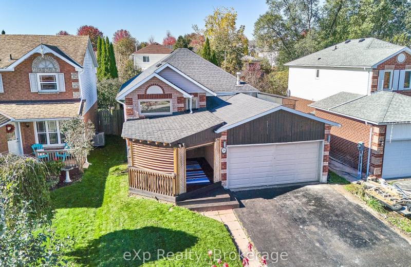 34 Hooper Square, Clarington, ON L1C 4X8