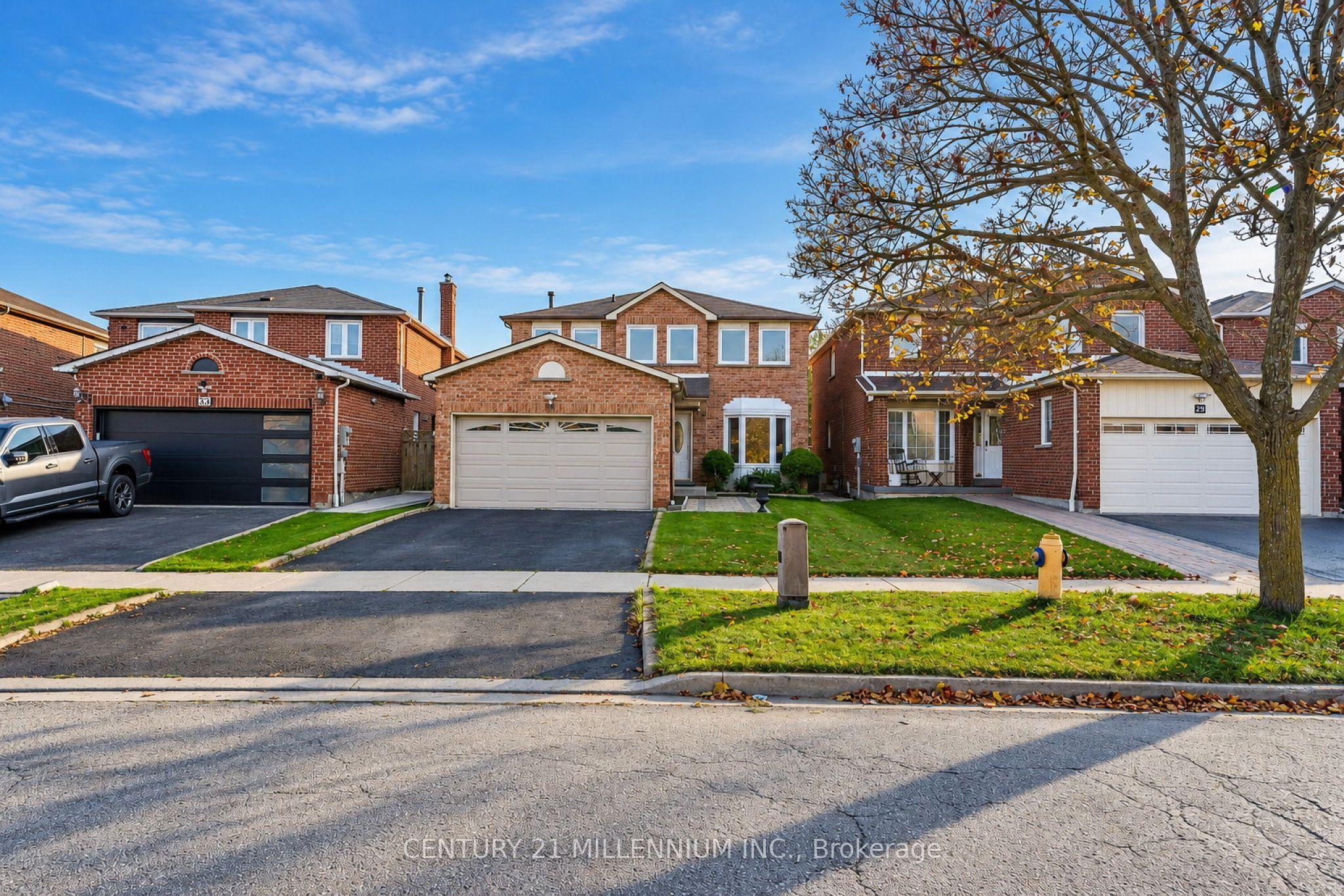 31 Durness Avenue, Toronto, ON M1B 4W4