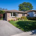 46 Manorglen Crescent, Toronto, ON M1S 1W4