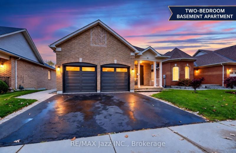 14 Arnold Crescent Lower, Whitby, ON L1M 1J1