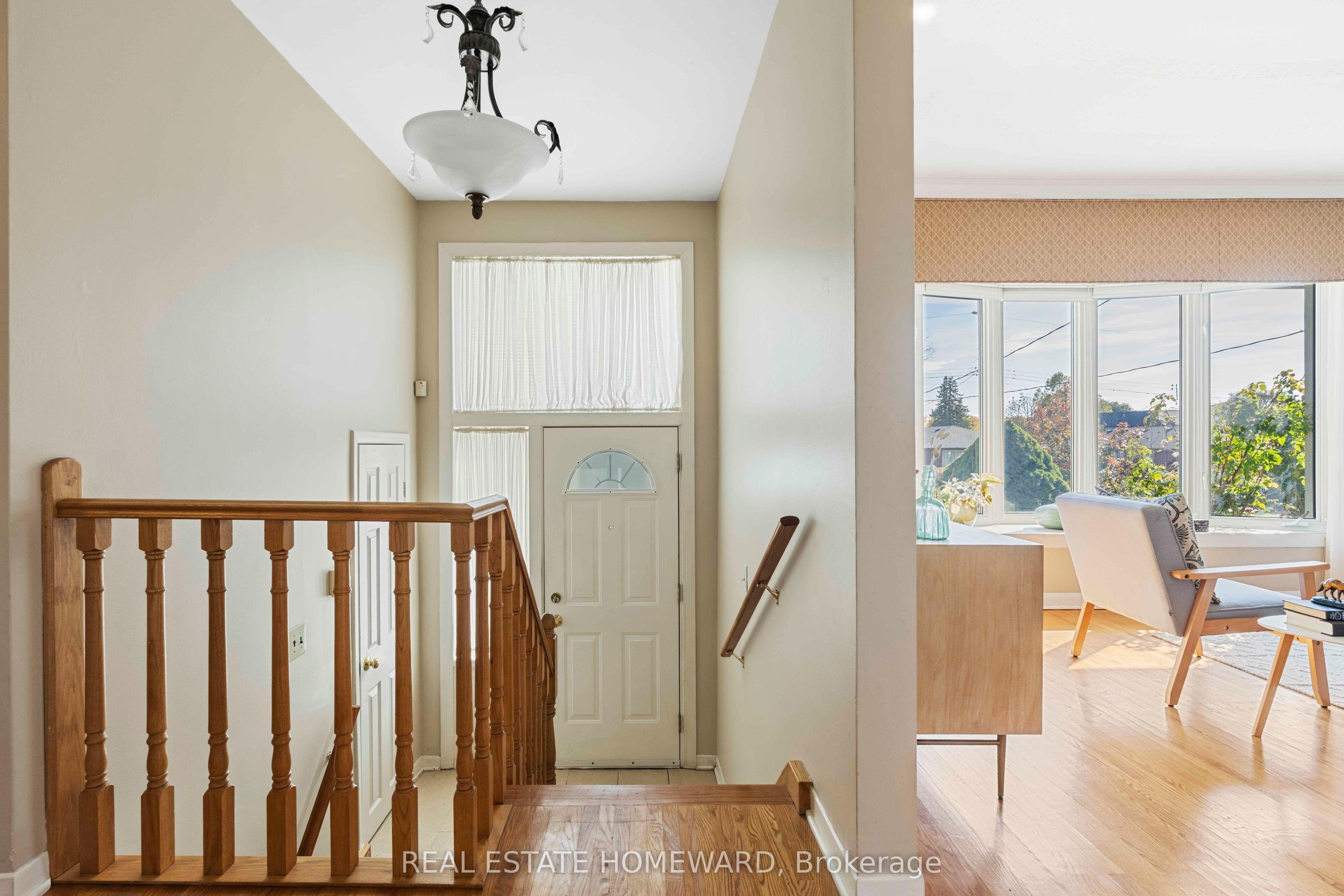 40 Bernadine Street, Toronto, ON M1P 4M2