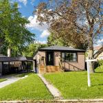 10 Anticosti Drive Main, Toronto, ON M1J 1V5