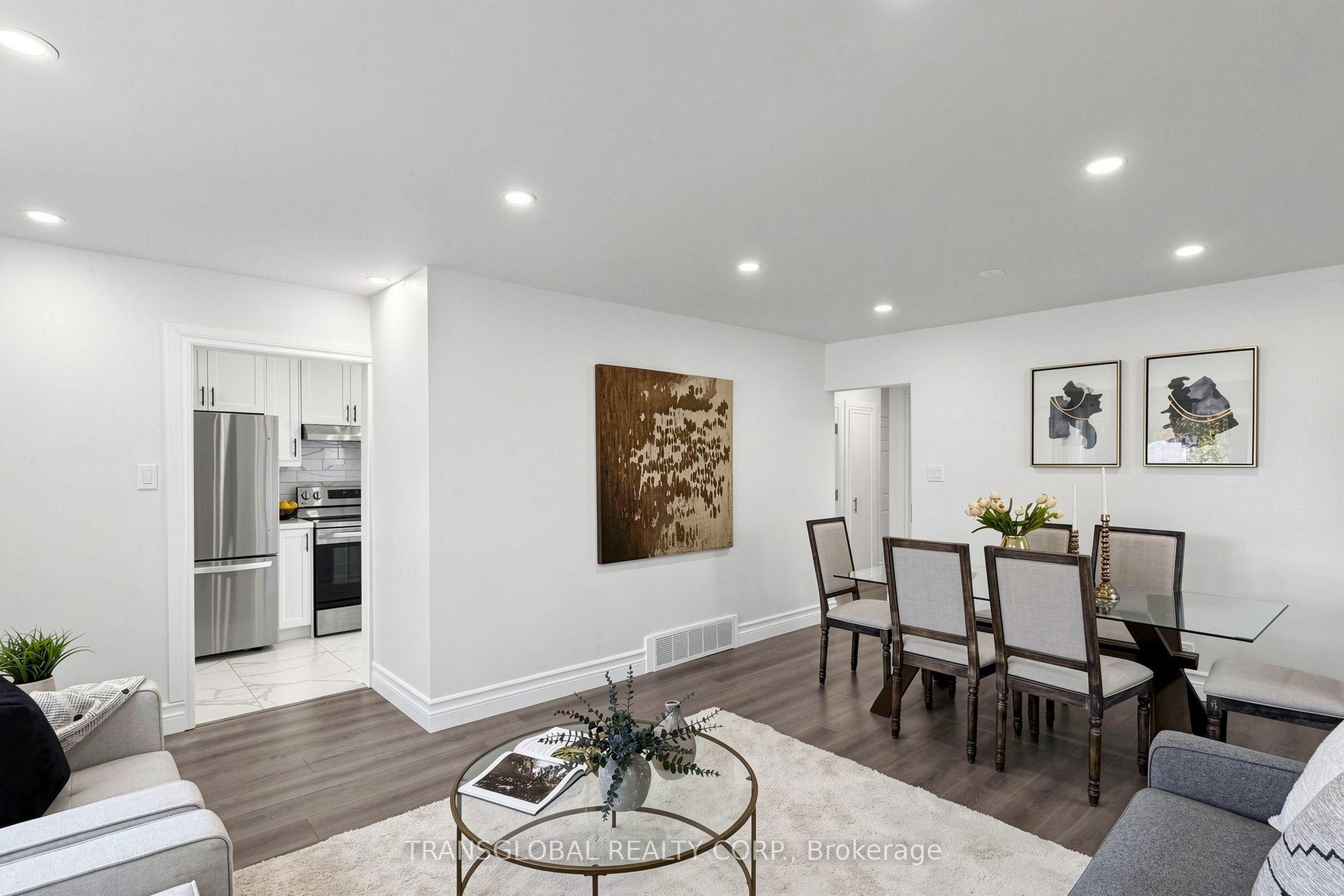 10 Anticosti Drive Main, Toronto, ON M1J 1V5