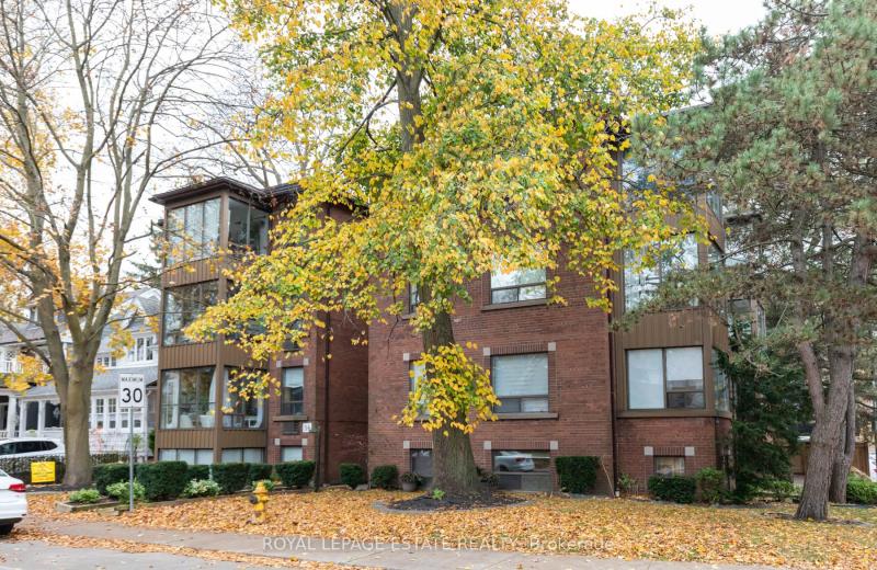 15 Violet Avenue 6, Toronto, ON M4E 1A9