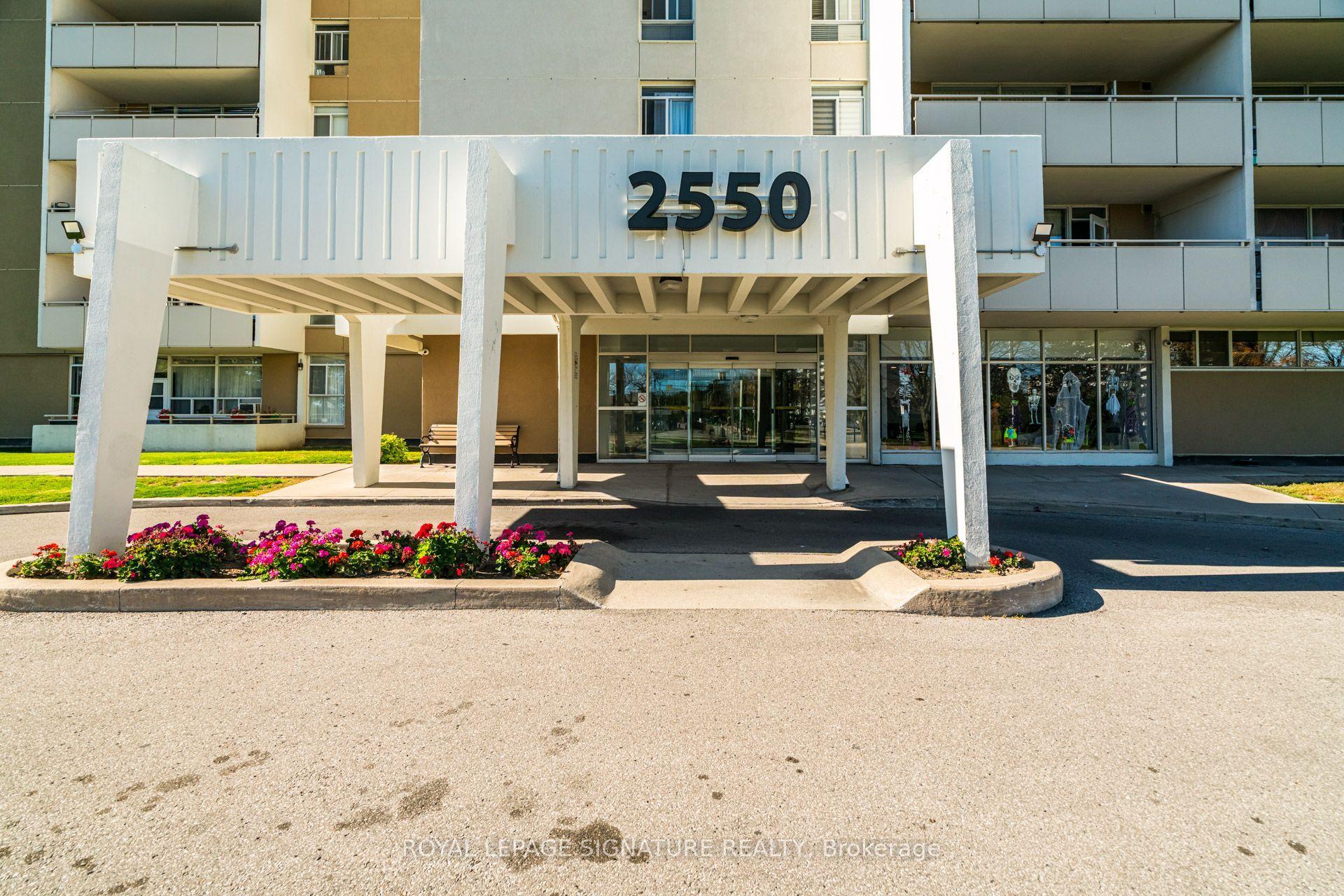 2550 Pharmacy Avenue 812, Toronto, ON M1W 1H9