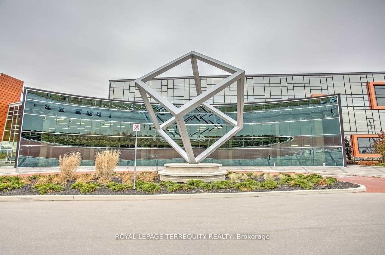 7250 Keele Street 252, Vaughan, ON L4K 1Z8