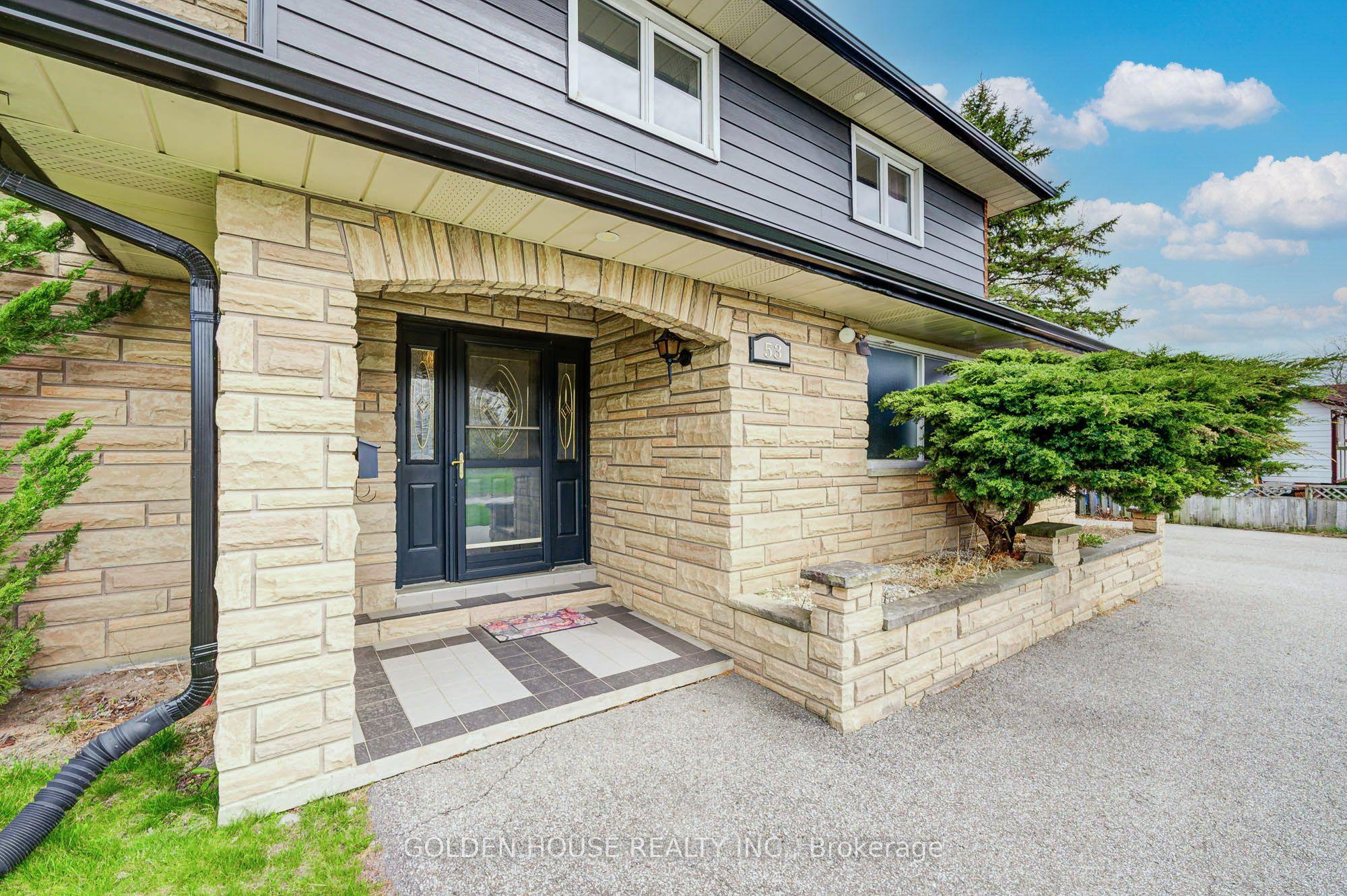 53 West Park Heights, Georgina, ON L4P 3T9
