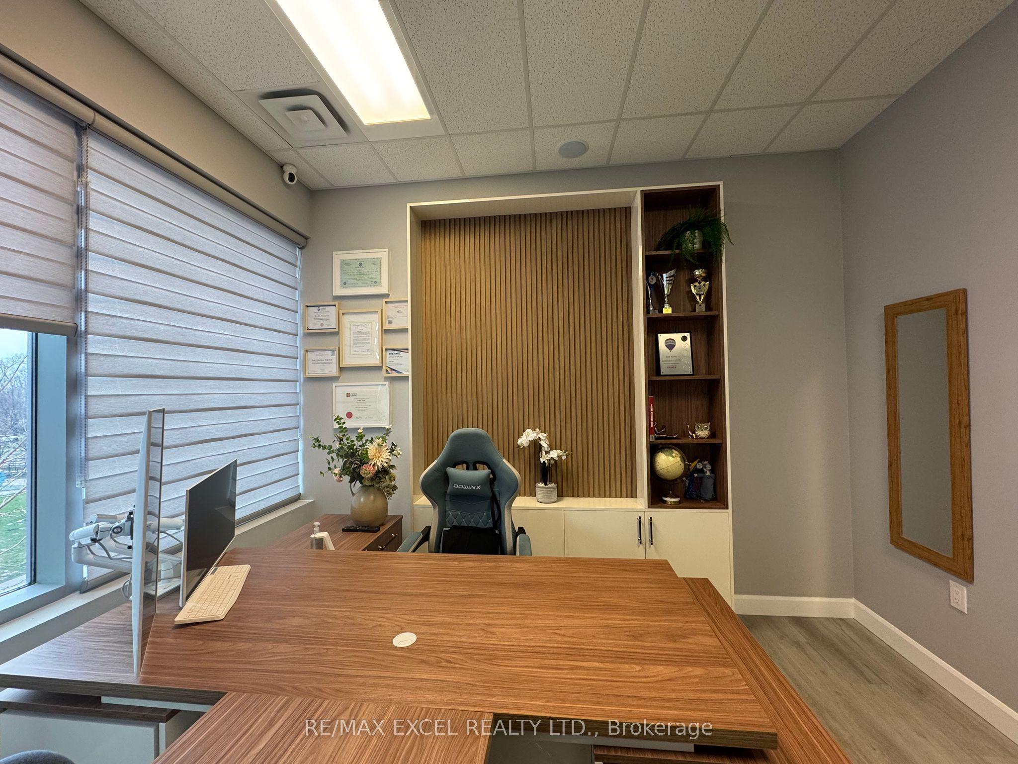 7163 Yonge Street 202, Markham, ON L3T 0C6