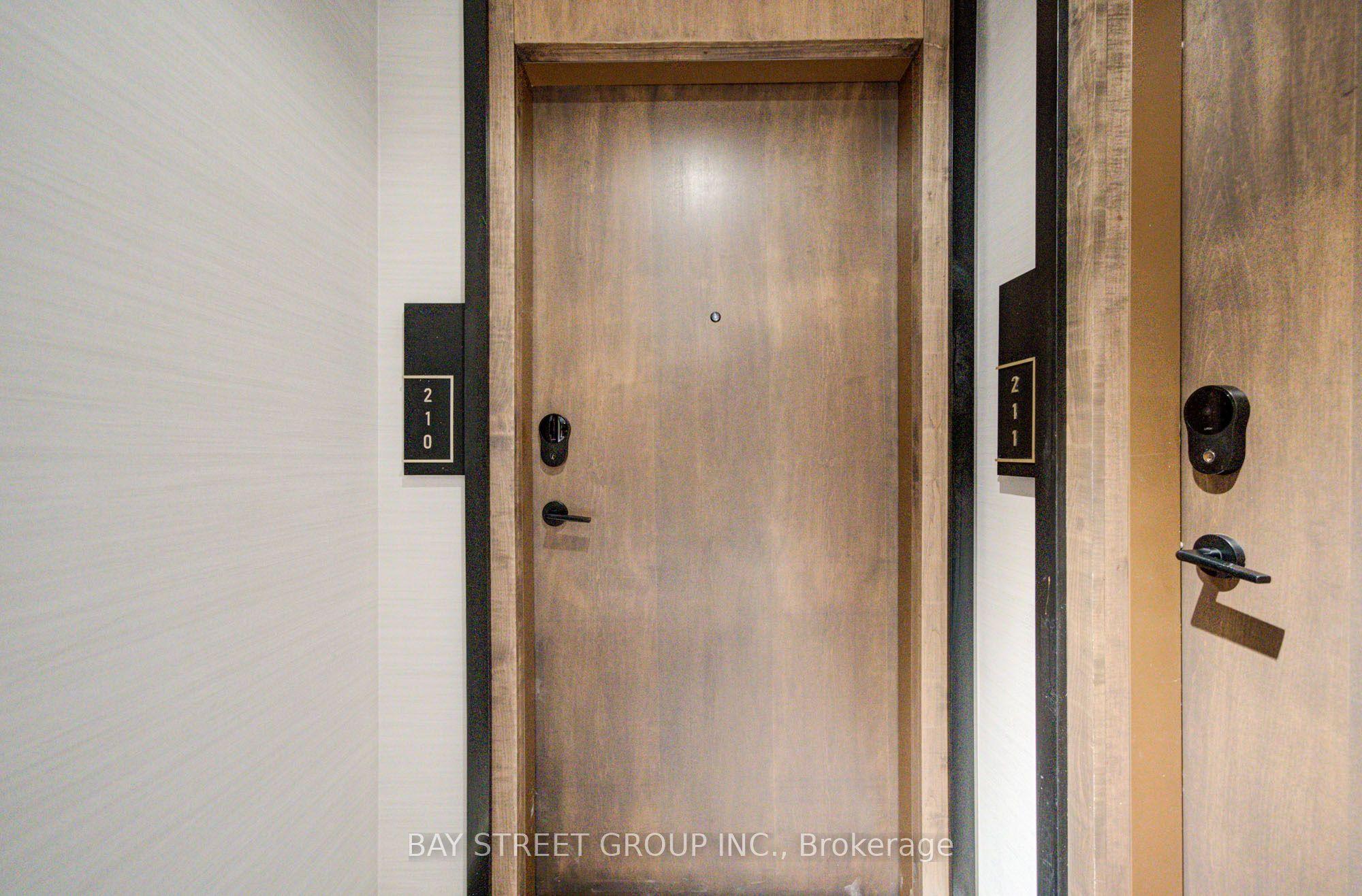 120 Eagle Rock Way 210, Vaughan, ON L6A 5C2