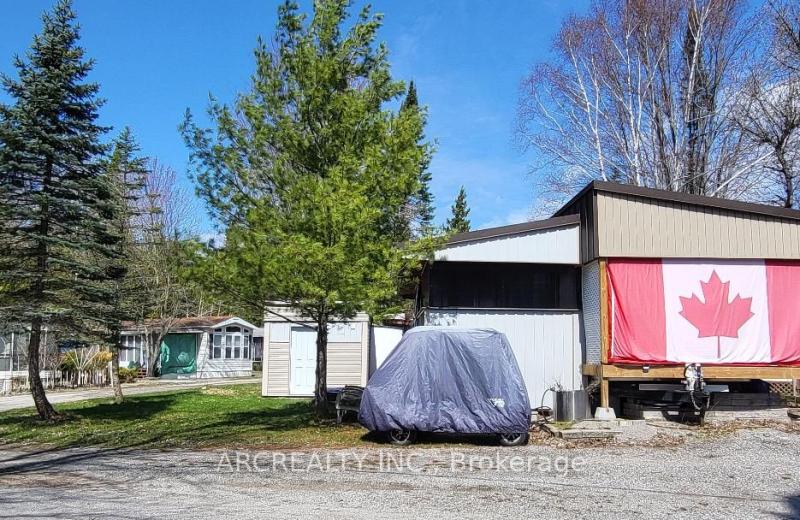 42 Horseshoe Circle, Georgina, ON L0E 1N0
