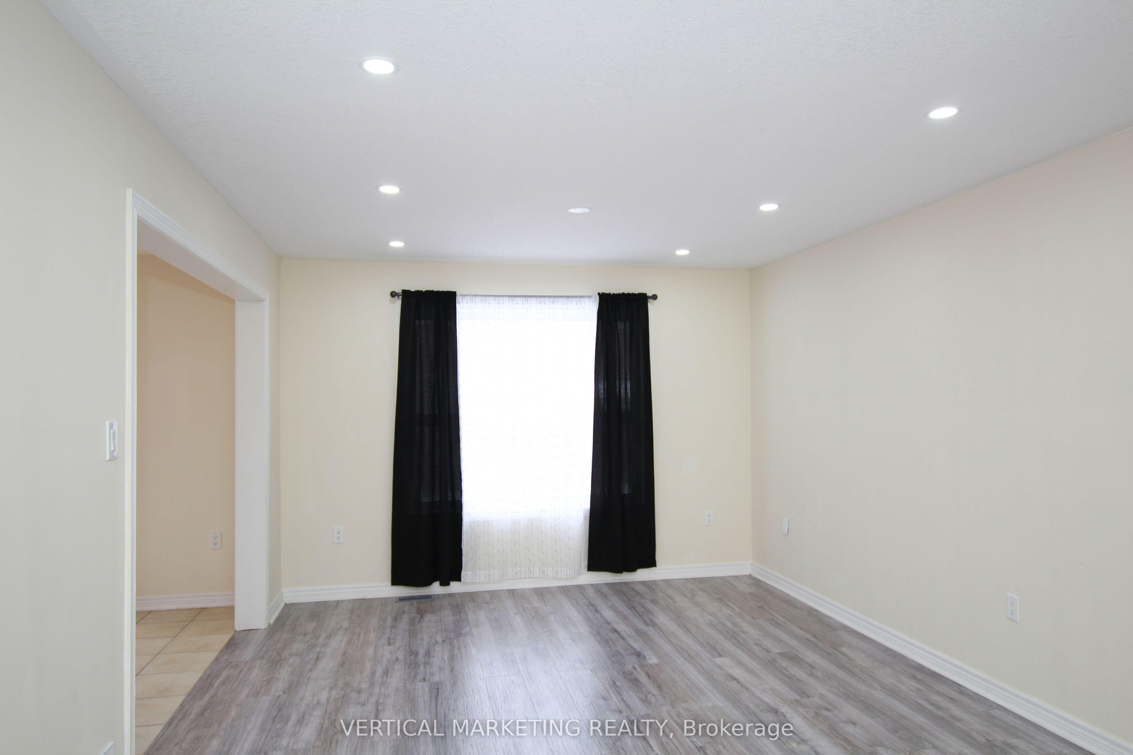 35 Buchanan Drive, New Tecumseth, ON L9R 0A2