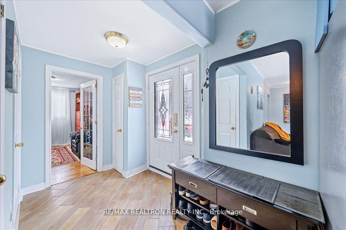 56 Brentwood Road, Essa, ON L0M 1B2