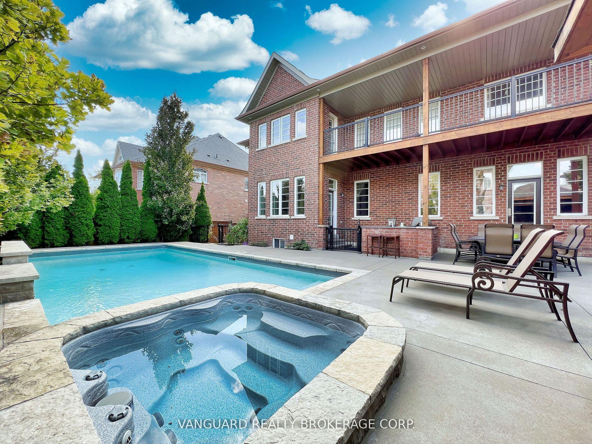 7 Cape George Trail, King, ON L7B 0A2