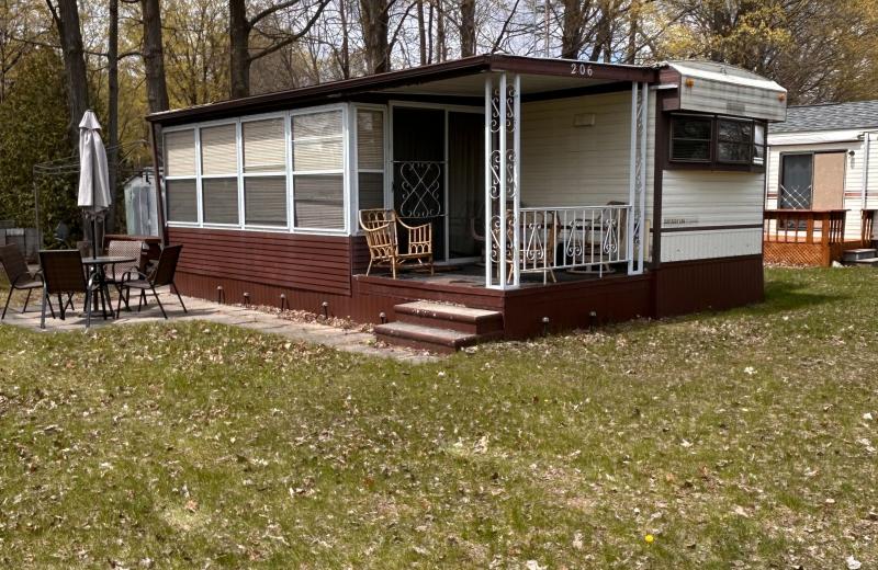 285 Crydermans Side Road 206, Georgina, ON L0E 1A0
