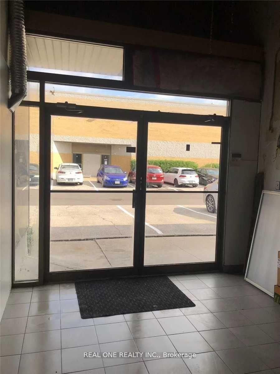 563 Edward Avenue 1, Richmond Hill, ON L4C 9W7